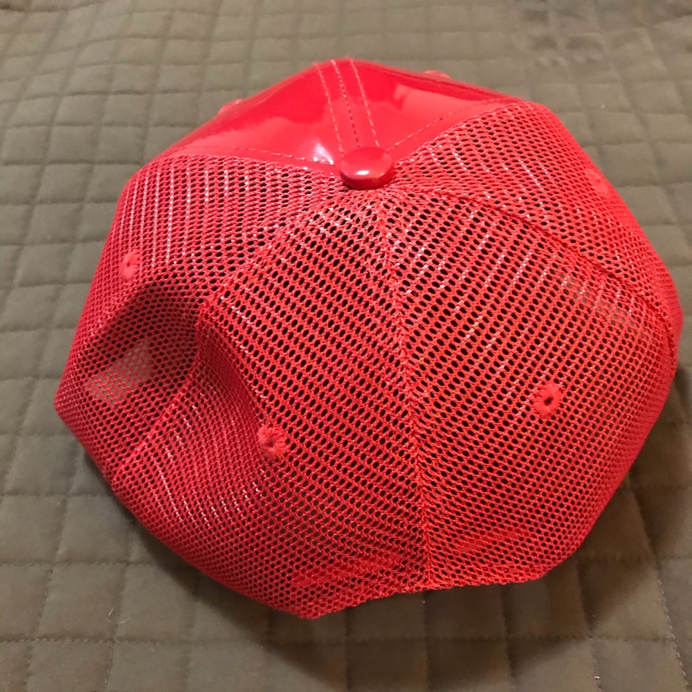 Red Hat - Picture 2 of 3